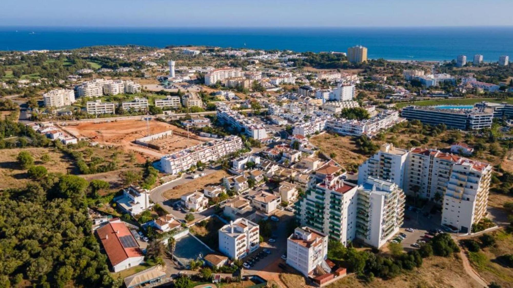 Alvor 2 Bedrooms Balcony Flat Bagian luar foto